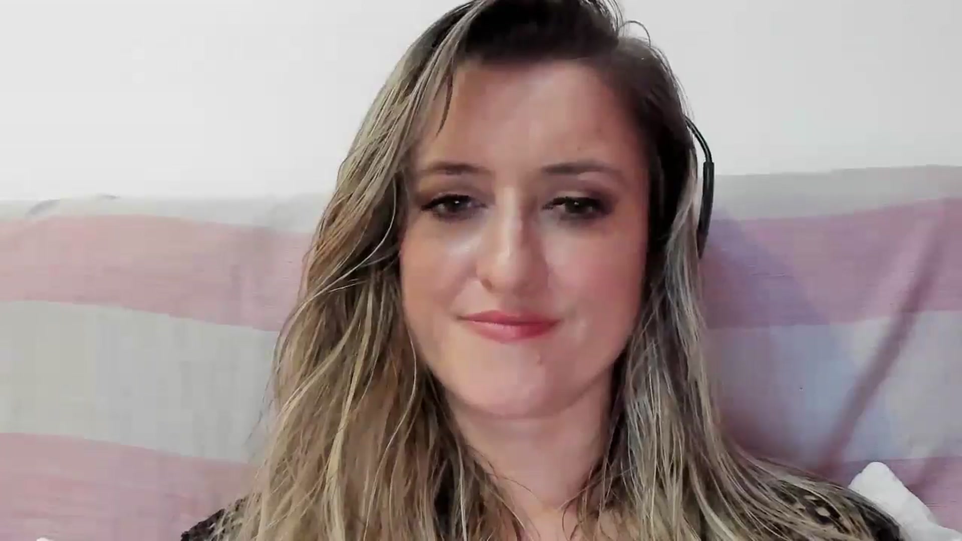 Gallery image thumbnail from BestDream's myfreecams stream on, 11/30/2025, 23:11 image 19 of 20