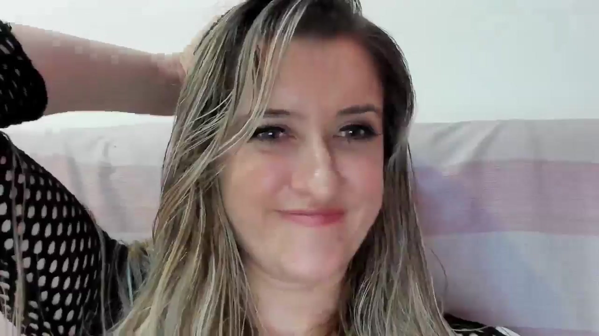 Gallery image thumbnail from BestDream's myfreecams stream on, 12/01/2025, 03:34 image 19 of 20