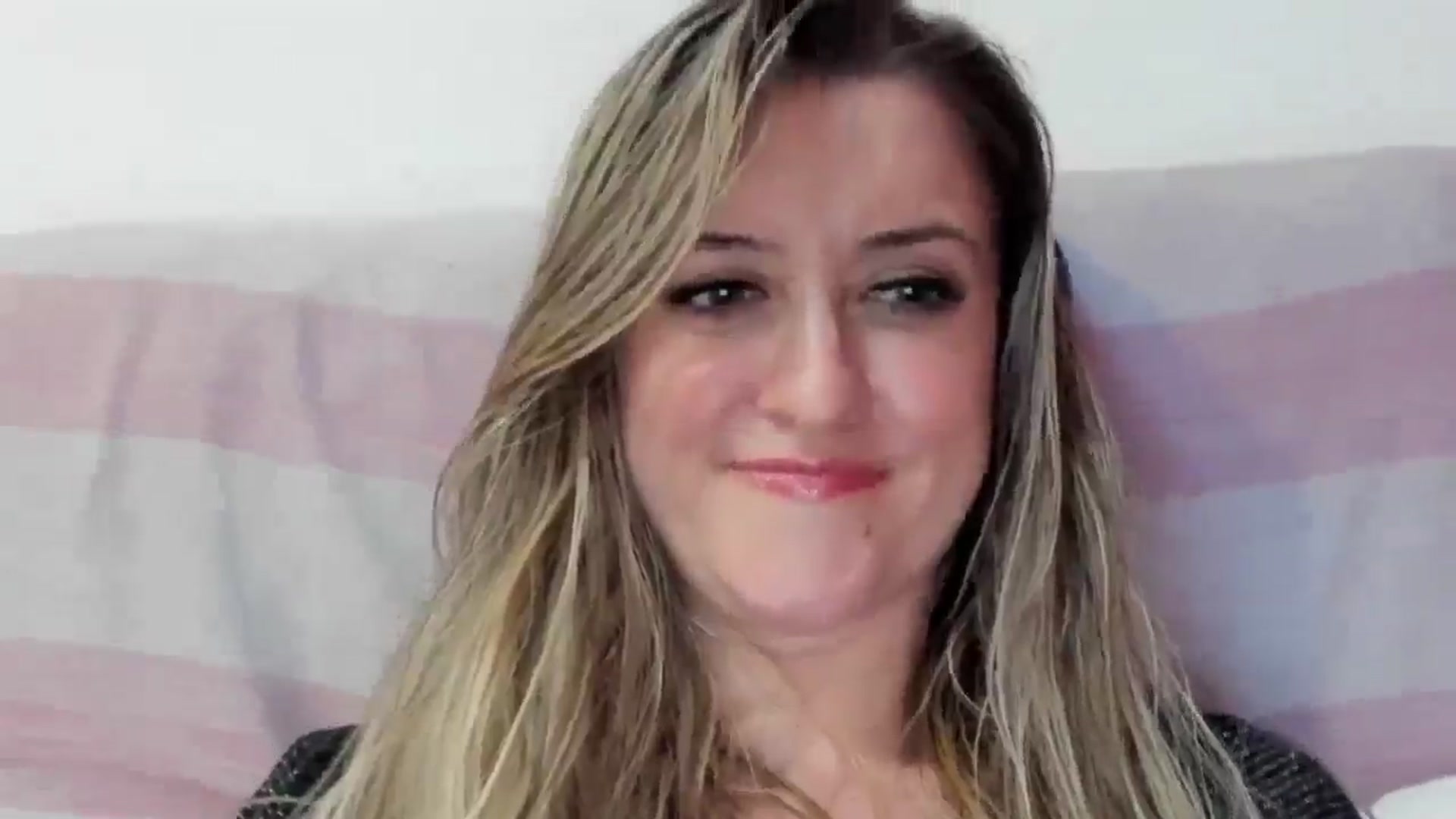 Gallery image thumbnail from BestDream's myfreecams stream on, 12/01/2025, 23:19 image 10 of 20