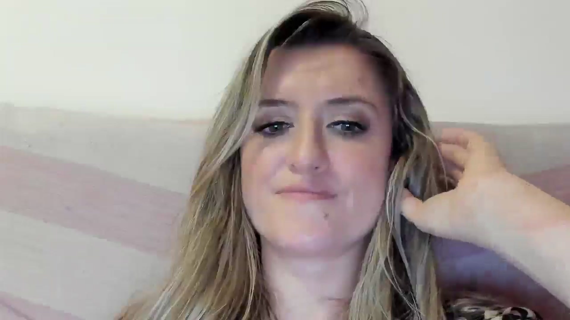 Gallery image thumbnail from BestDream's myfreecams stream on, 12/05/2025, 03:27 image 3 of 20