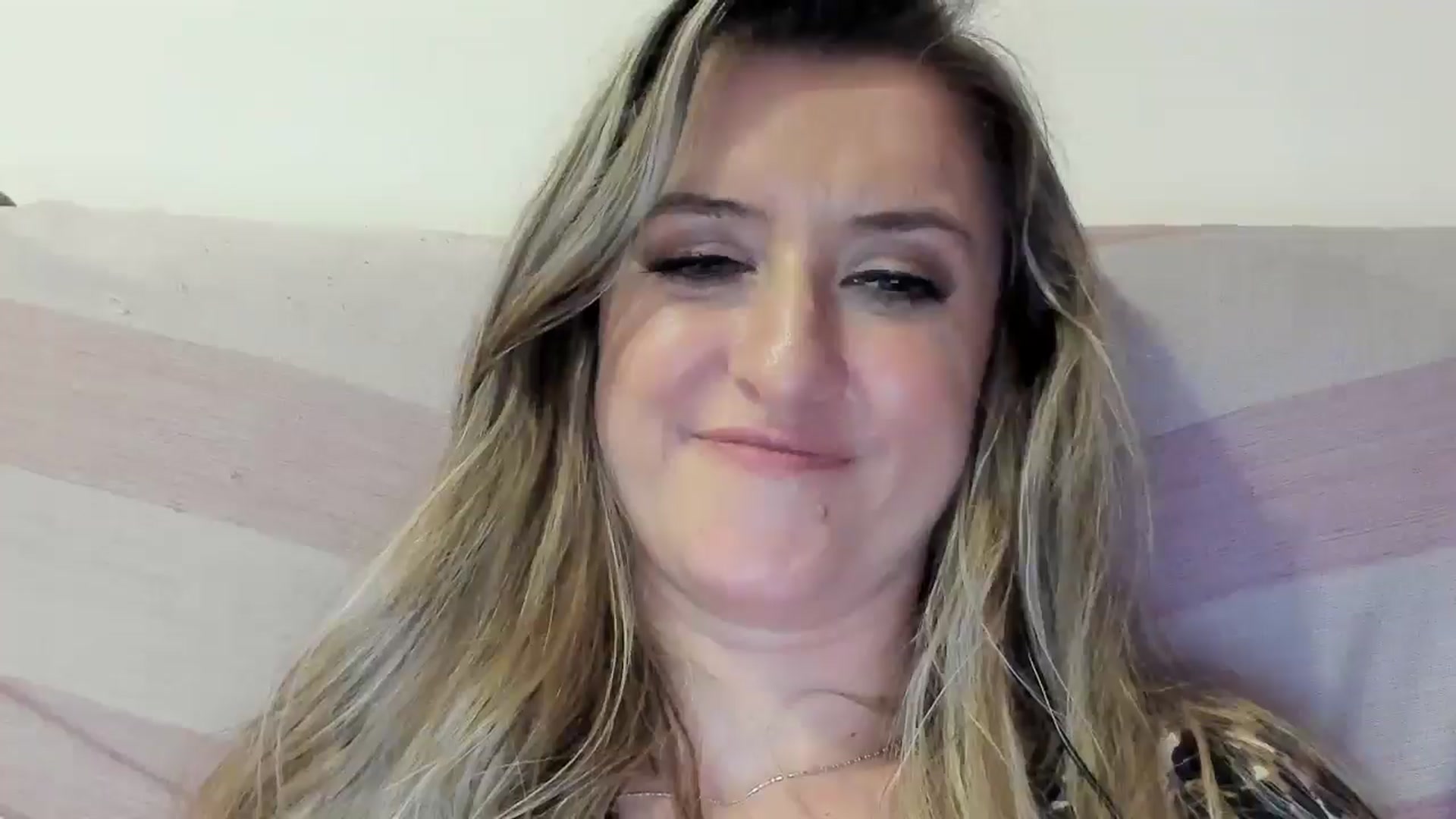 Gallery image thumbnail from BestDream's myfreecams stream on, 12/05/2025, 03:27 image 20 of 20