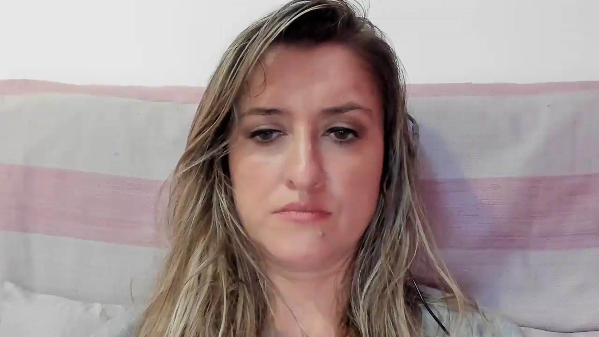 Gallery image thumbnail from BestDream's myfreecams stream on, 12/08/2025, 02:24 image 18 of 20