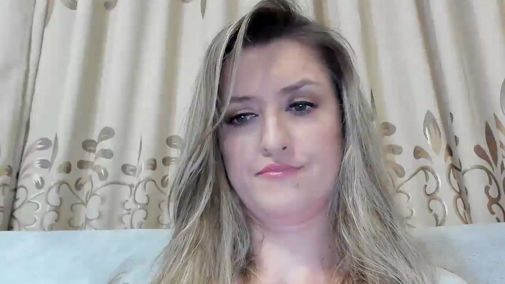 Gallery image thumbnail from BestDream's myfreecams stream on, 12/14/2025, 23:12 image 13 of 20