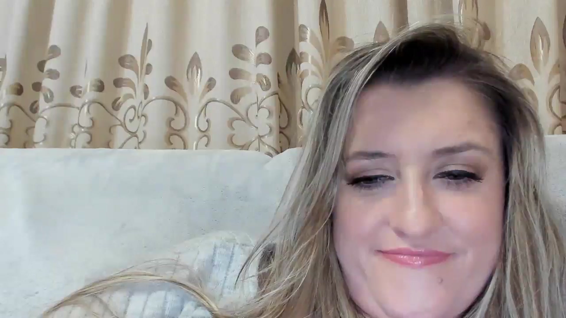 Gallery image thumbnail from BestDream's myfreecams stream on, 12/15/2025, 01:58 image 2 of 20