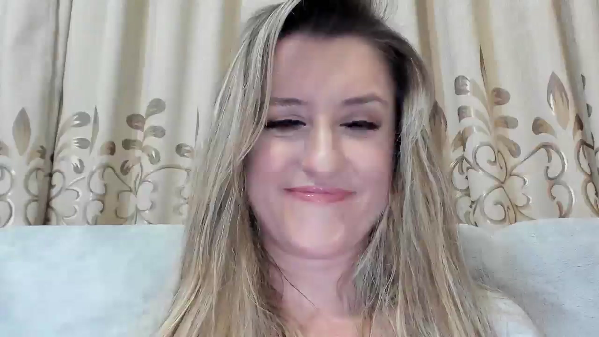 Gallery image thumbnail from BestDream's myfreecams stream on, 12/15/2025, 01:58 image 9 of 20