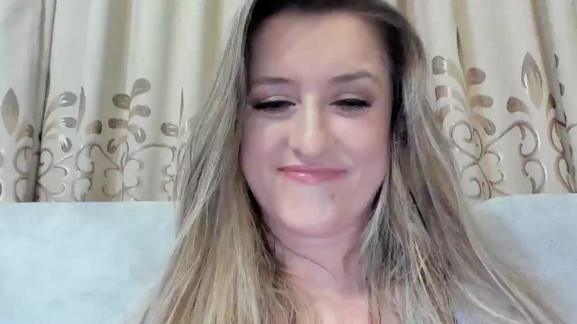 Gallery image thumbnail from BestDream's myfreecams stream on, 12/15/2025, 01:58 image 7 of 20
