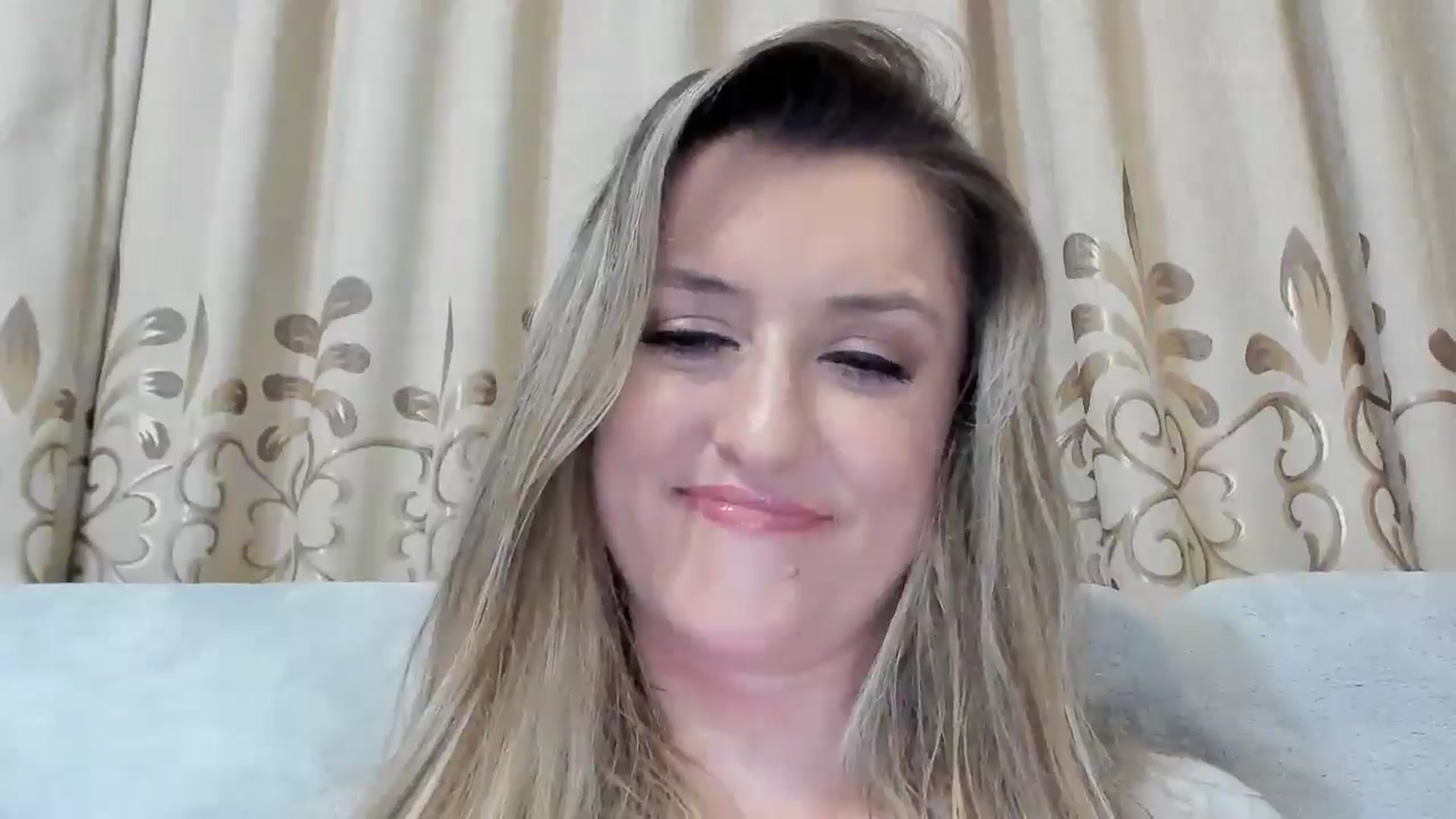 Gallery image thumbnail from BestDream's myfreecams stream on, 12/15/2025, 01:58 image 18 of 20