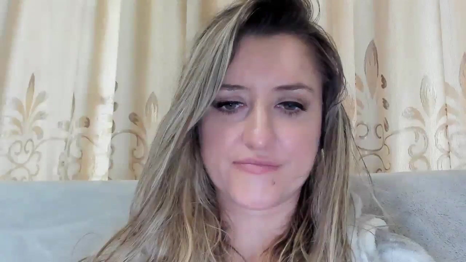 Gallery image thumbnail from BestDream's myfreecams stream on, 12/17/2025, 08:20 image 19 of 20