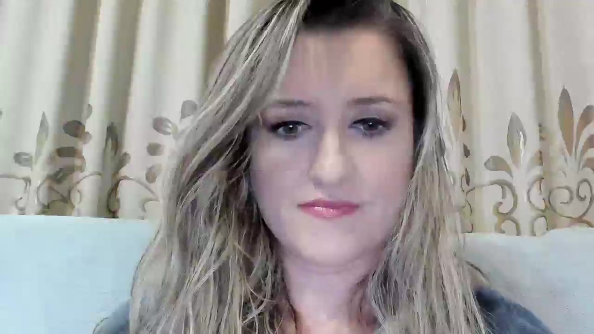 Gallery image thumbnail from BestDream's myfreecams stream on, 12/18/2025, 21:57 image 8 of 20