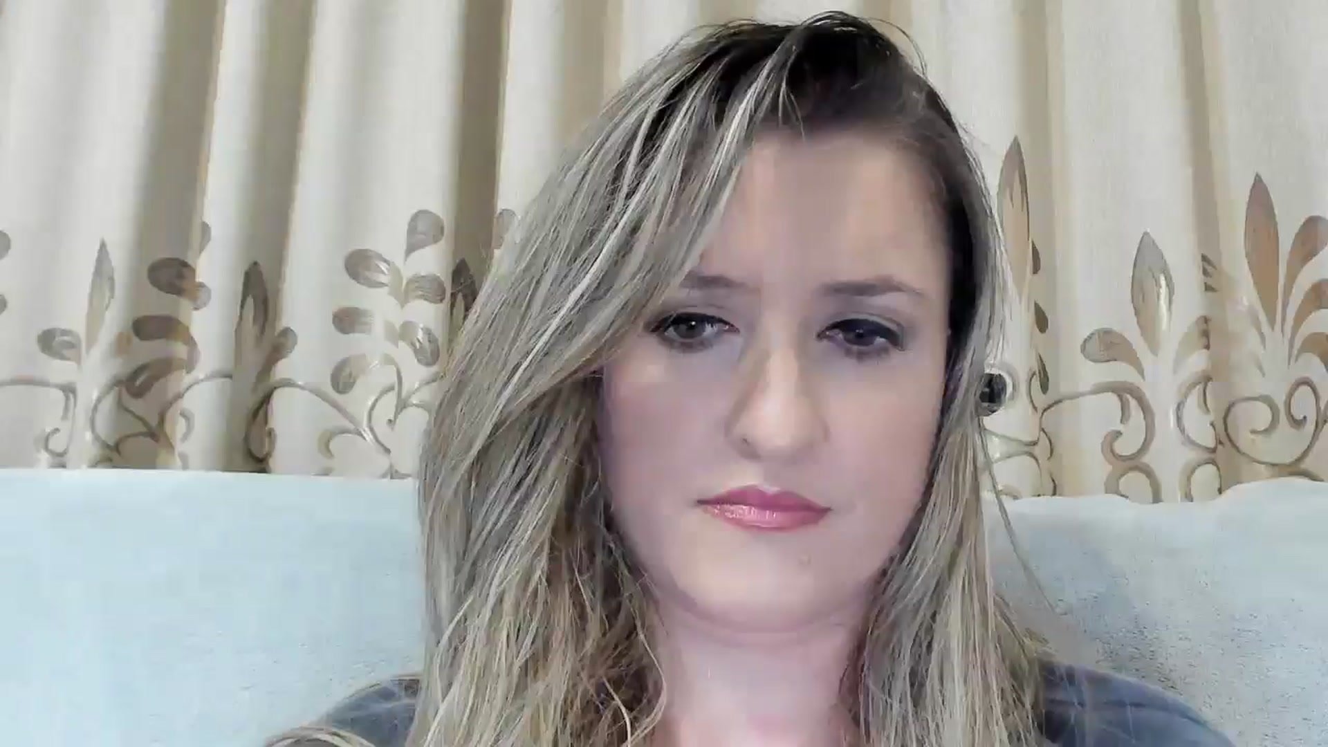 Gallery image thumbnail from BestDream's myfreecams stream on, 12/18/2025, 23:27 image 15 of 20