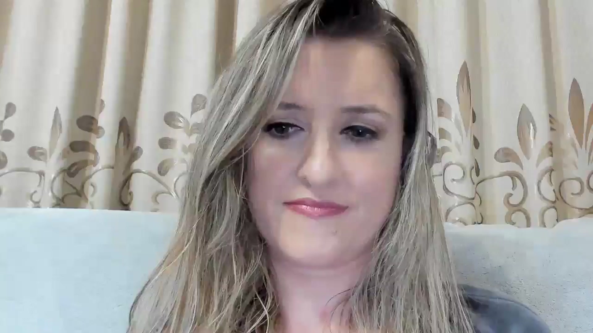 Gallery image thumbnail from BestDream's myfreecams stream on, 12/18/2025, 23:27 image 12 of 20