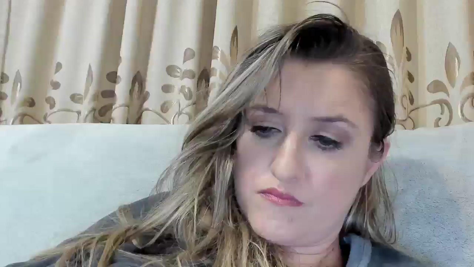 Gallery image thumbnail from BestDream's myfreecams stream on, 12/19/2025, 24:52 image 11 of 20