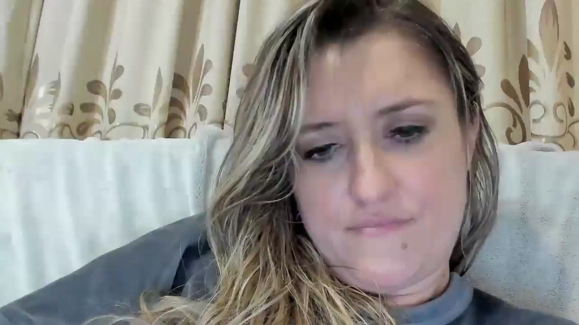 Gallery image thumbnail from BestDream's myfreecams stream on, 12/19/2025, 23:28 image 7 of 20
