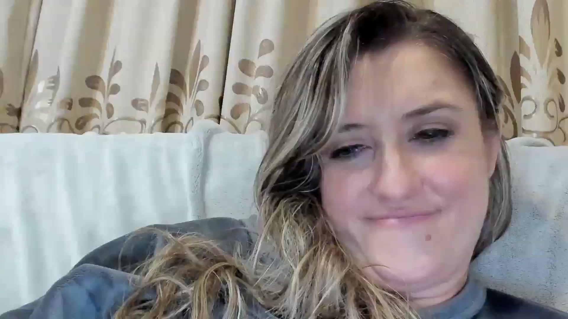 Gallery image thumbnail from BestDream's myfreecams stream on, 12/19/2025, 23:28 image 11 of 20