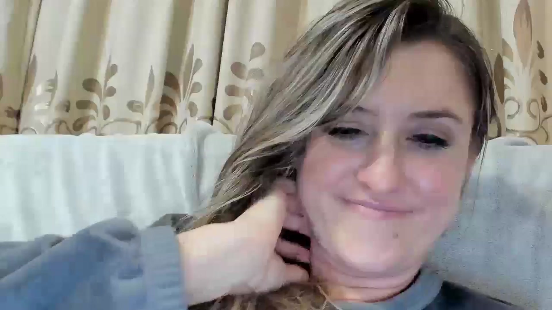 Gallery image thumbnail from BestDream's myfreecams stream on, 12/19/2025, 23:28 image 14 of 20
