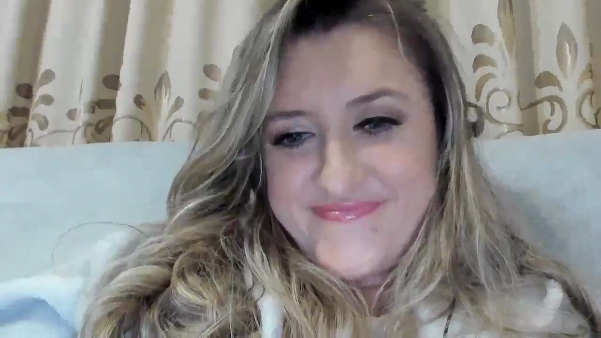 Gallery image thumbnail from BestDream's myfreecams stream on, 12/20/2025, 23:37 image 17 of 20
