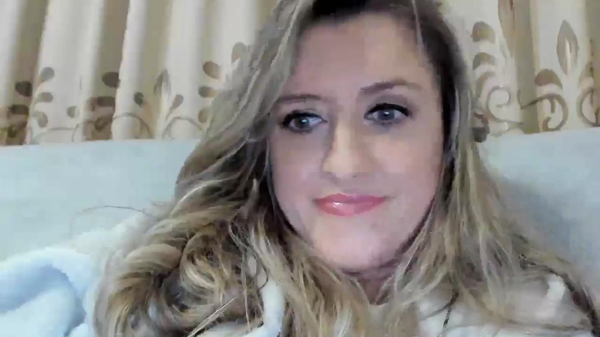Gallery image thumbnail from BestDream's myfreecams stream on, 12/20/2025, 23:37 image 16 of 20