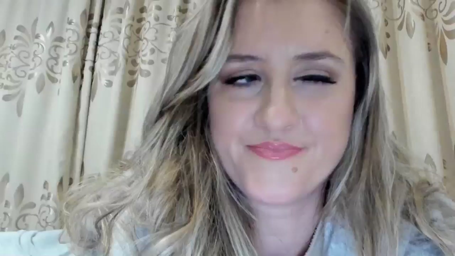Gallery image thumbnail from BestDream's myfreecams stream on, 12/21/2025, 02:12 image 1 of 20