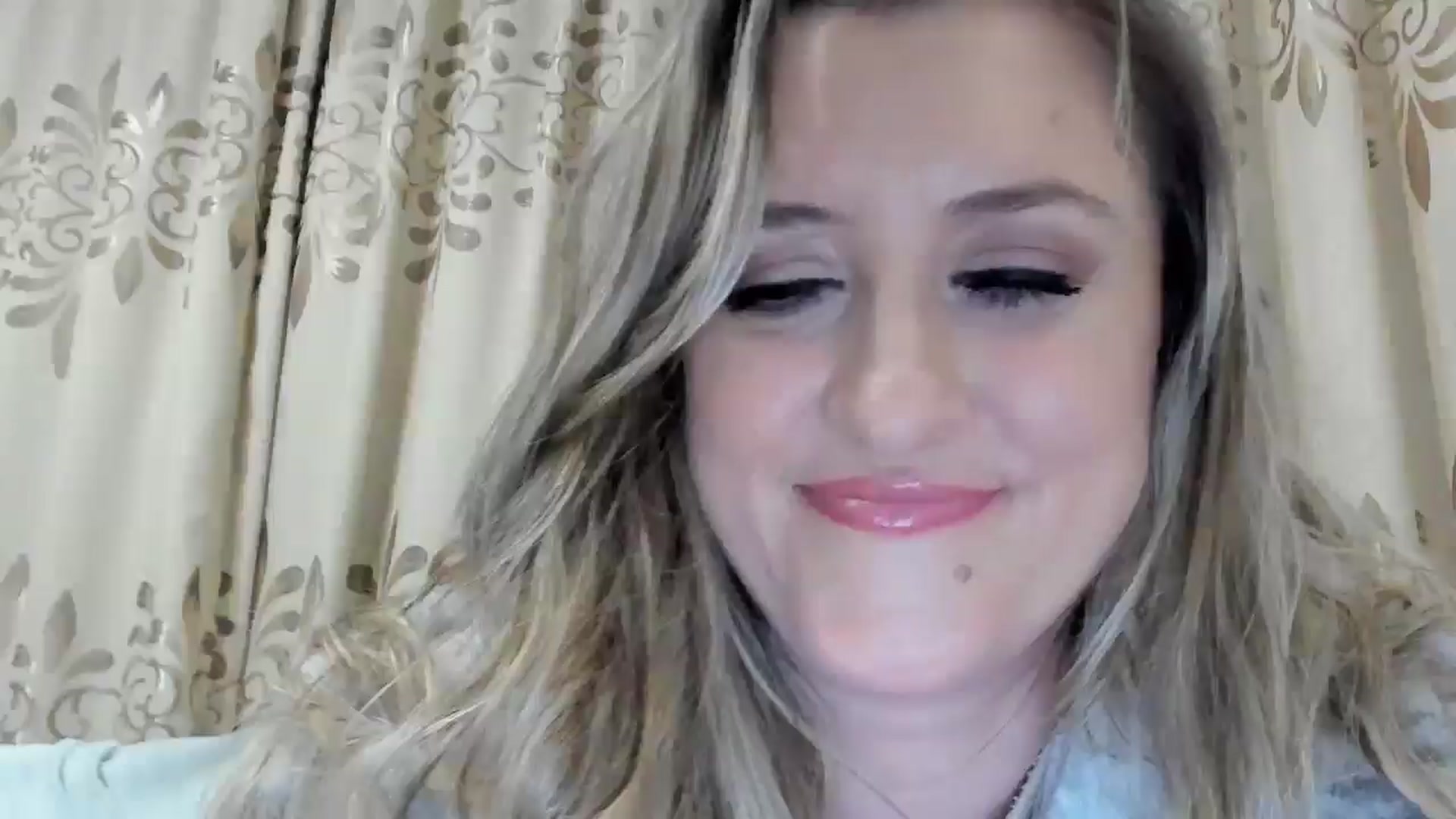 Gallery image thumbnail from BestDream's myfreecams stream on, 12/21/2025, 02:12 image 8 of 20