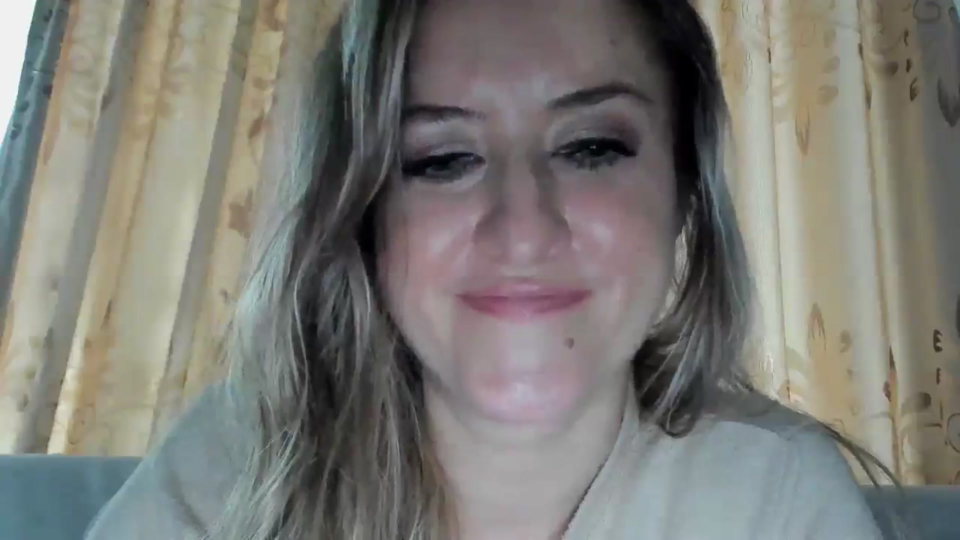 Gallery image thumbnail from BestDream's myfreecams stream on, 12/21/2025, 10:43 image 15 of 20