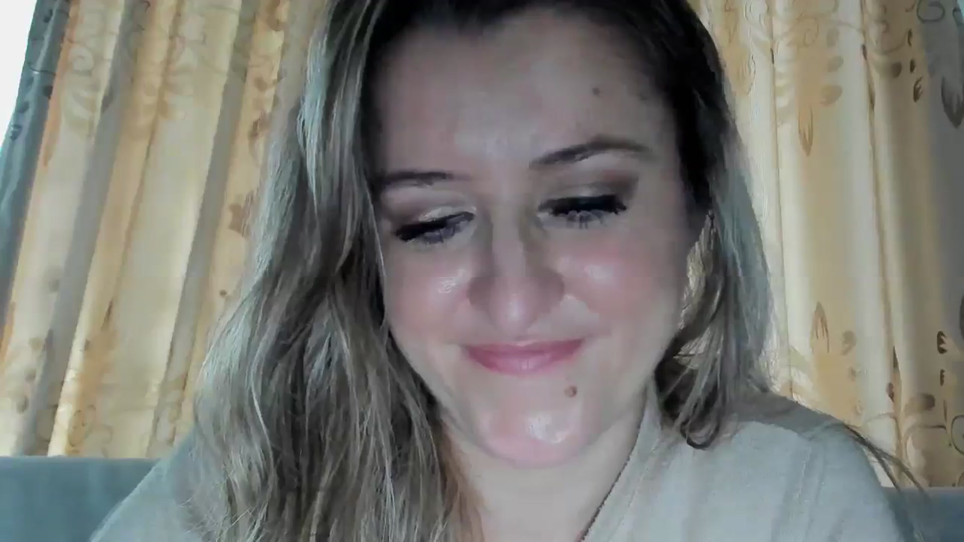 Gallery image thumbnail from BestDream's myfreecams stream on, 12/21/2025, 10:43 image 13 of 20