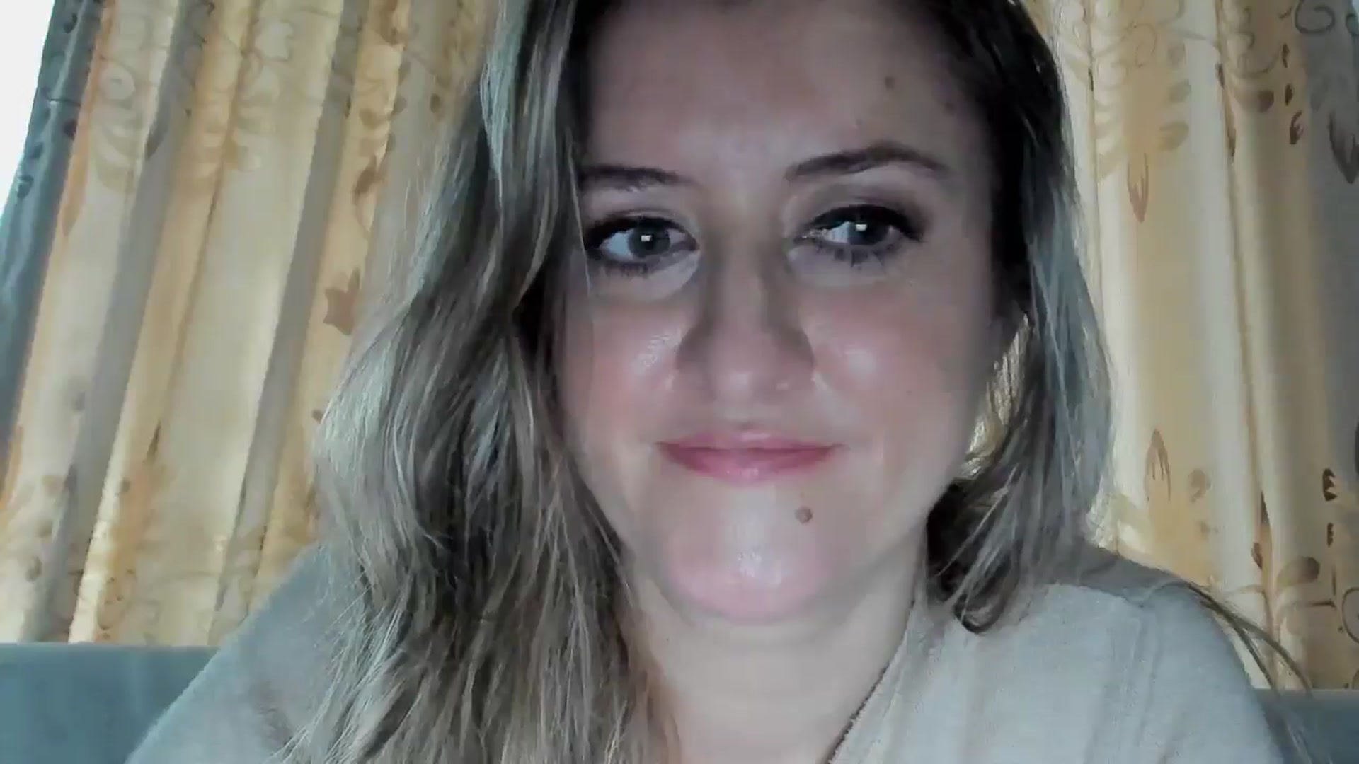Gallery image thumbnail from BestDream's myfreecams stream on, 12/21/2025, 10:43 image 8 of 20