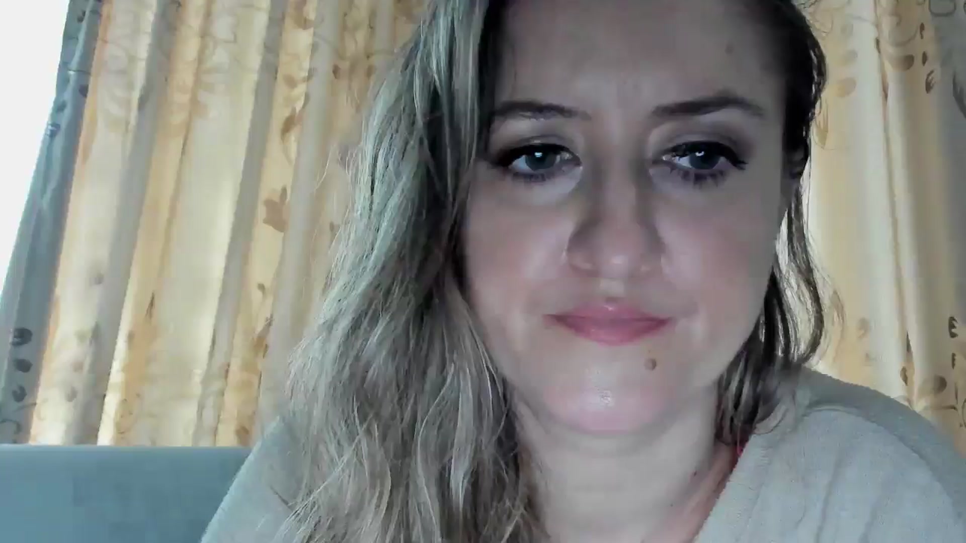 Gallery image thumbnail from BestDream's myfreecams stream on, 12/21/2025, 11:23 image 19 of 20