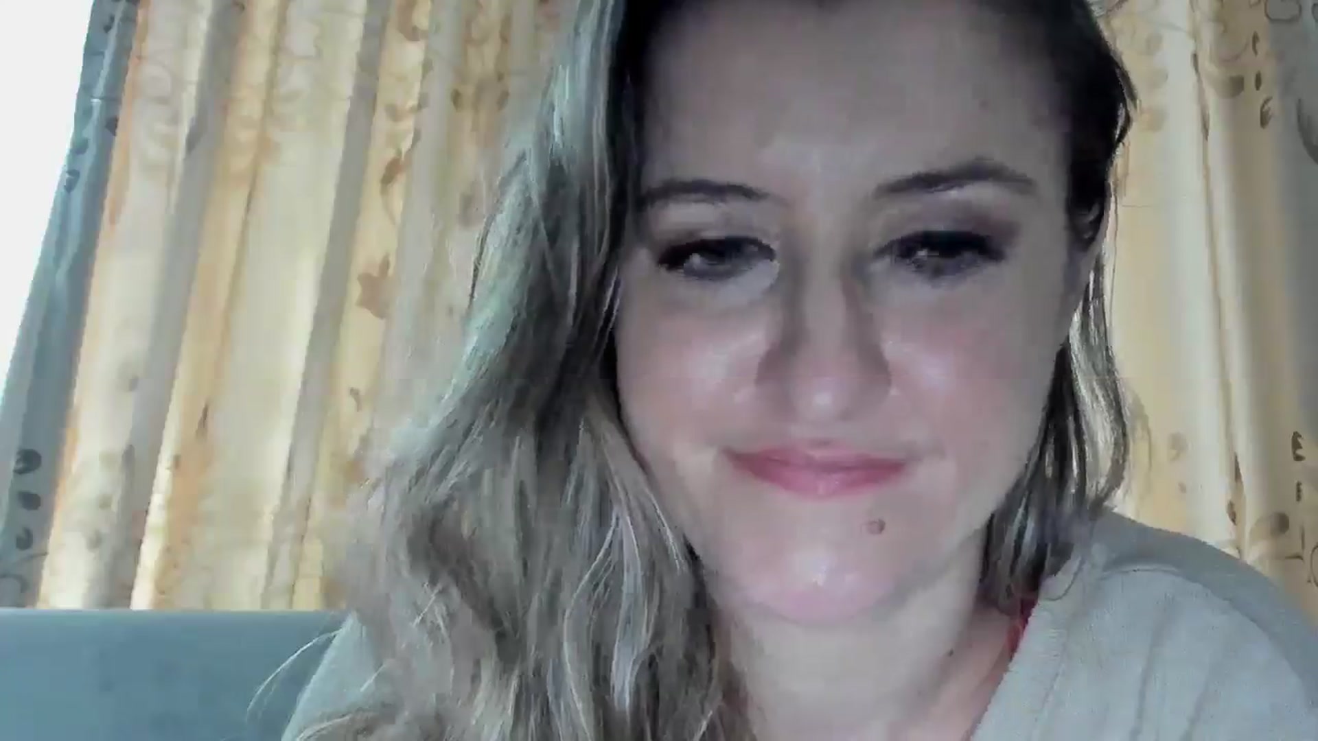 Gallery image thumbnail from BestDream's myfreecams stream on, 12/21/2025, 11:23 image 17 of 20
