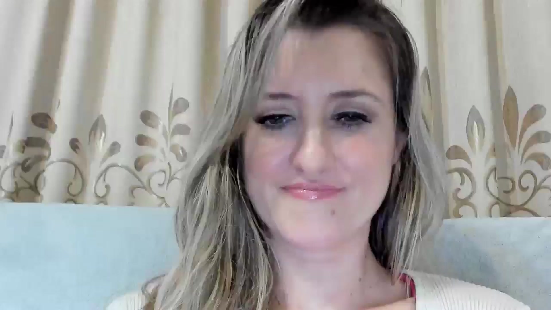 Gallery image thumbnail from BestDream's myfreecams stream on, 12/21/2025, 21:30 image 18 of 20