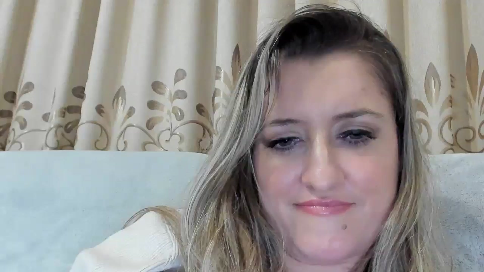 Gallery image thumbnail from BestDream's myfreecams stream on, 12/21/2025, 23:12 image 1 of 20