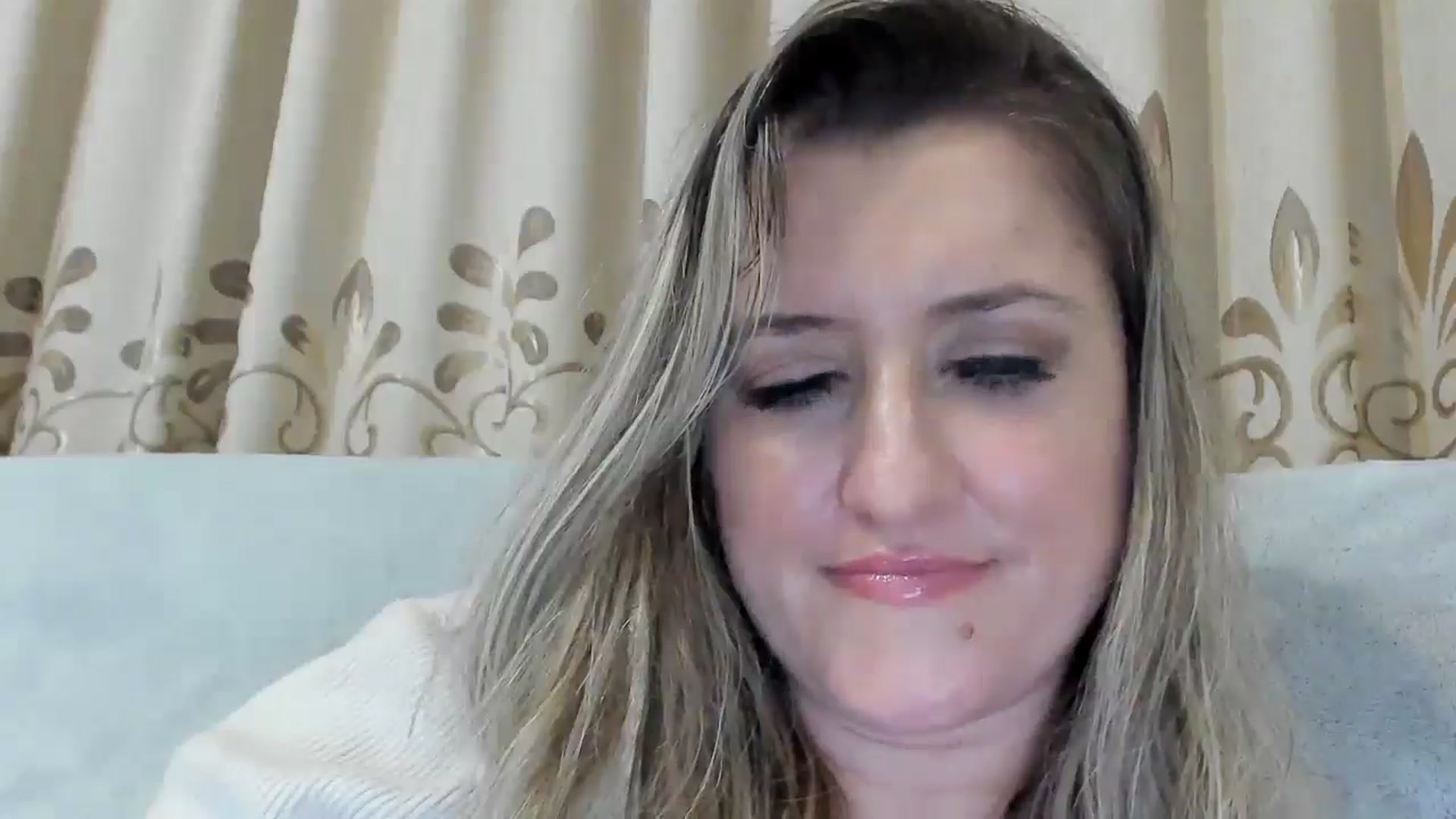 Gallery image thumbnail from BestDream's myfreecams stream on, 12/21/2025, 23:12 image 17 of 20