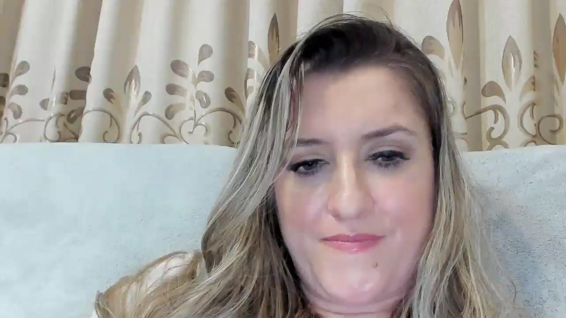 Gallery image thumbnail from BestDream's myfreecams stream on, 12/21/2025, 23:37 image 2 of 20