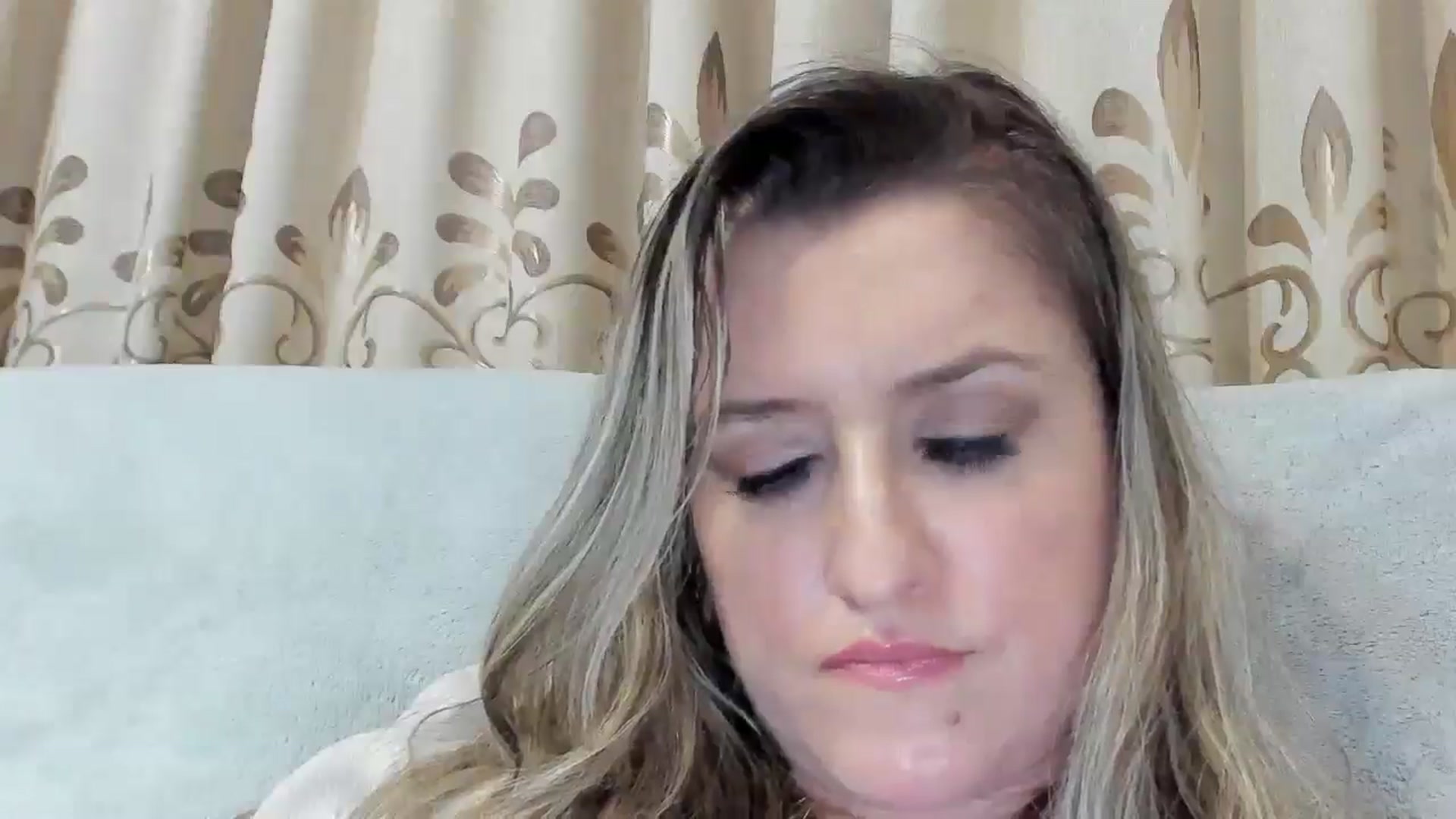 Gallery image thumbnail from BestDream's myfreecams stream on, 12/21/2025, 23:37 image 16 of 20