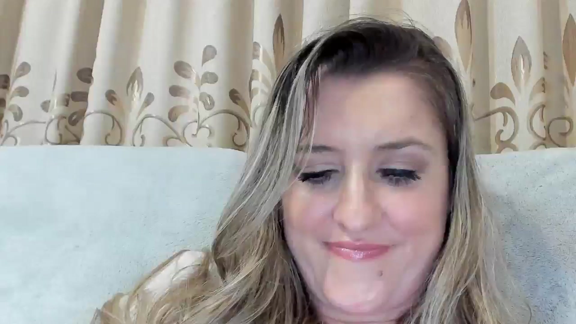 Gallery image thumbnail from BestDream's myfreecams stream on, 12/21/2025, 23:37 image 4 of 20