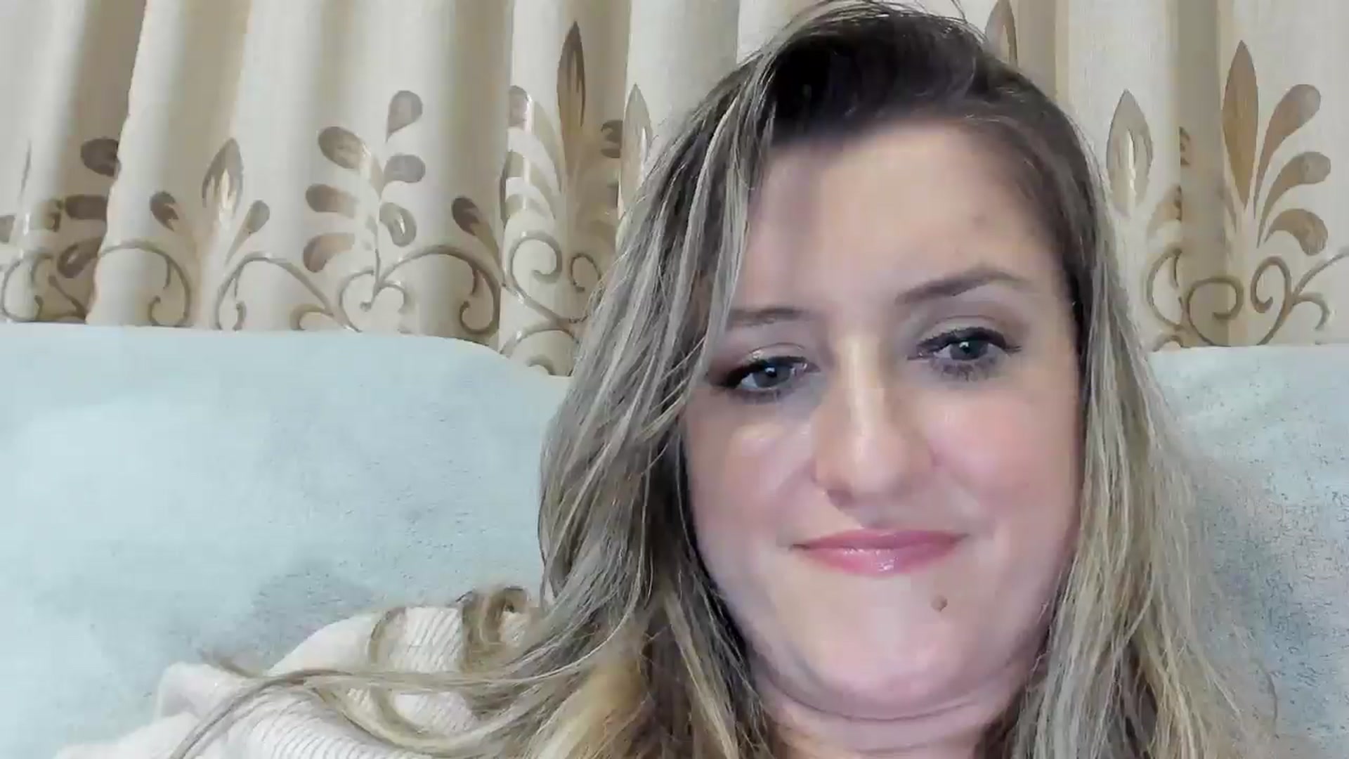 Gallery image thumbnail from BestDream's myfreecams stream on, 12/21/2025, 23:59 image 13 of 20