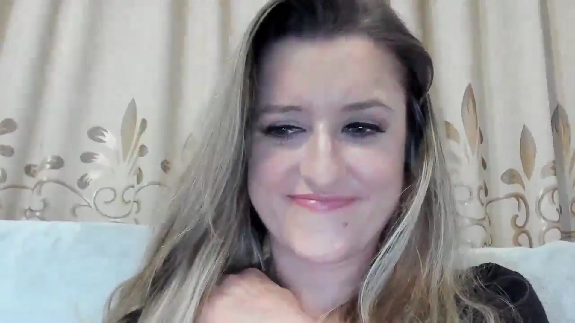 Gallery image thumbnail from BestDream's myfreecams stream on, 12/28/2025, 23:35 image 2 of 20