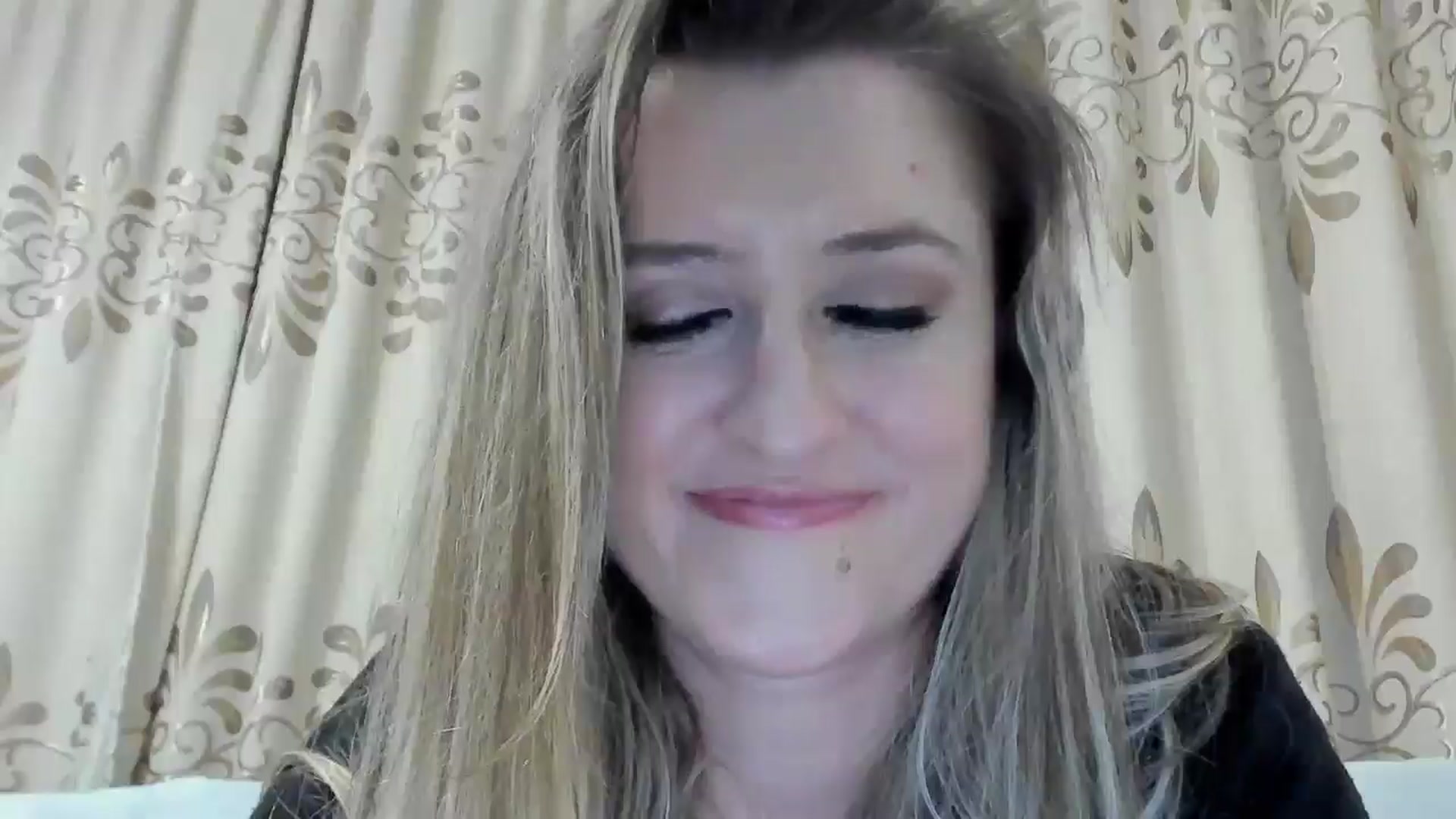 Gallery image thumbnail from BestDream's myfreecams stream on, 12/29/2025, 02:32 image 12 of 20