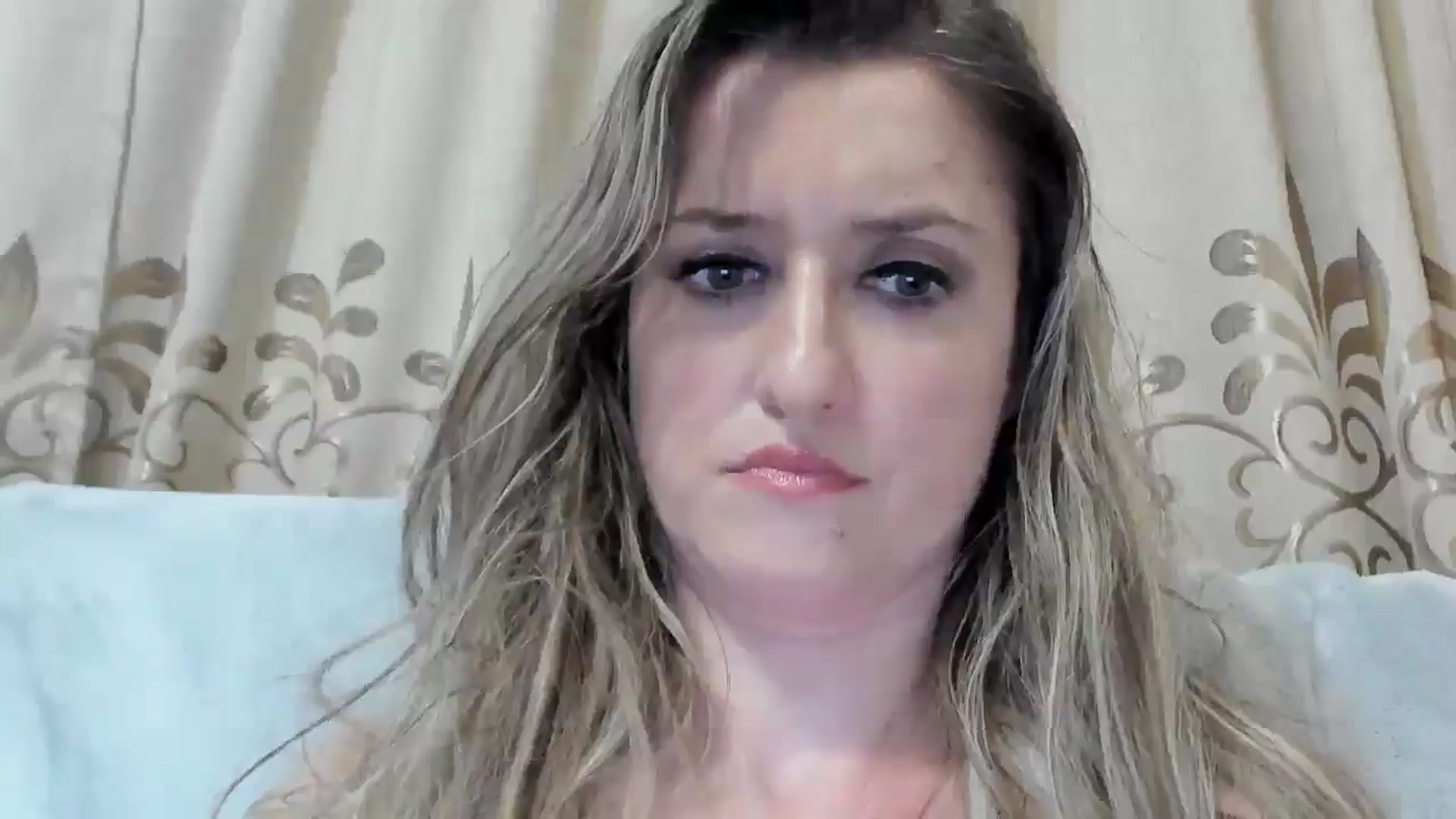 Gallery image thumbnail from BestDream's myfreecams stream on, 12/31/2025, 24:03 image 4 of 20