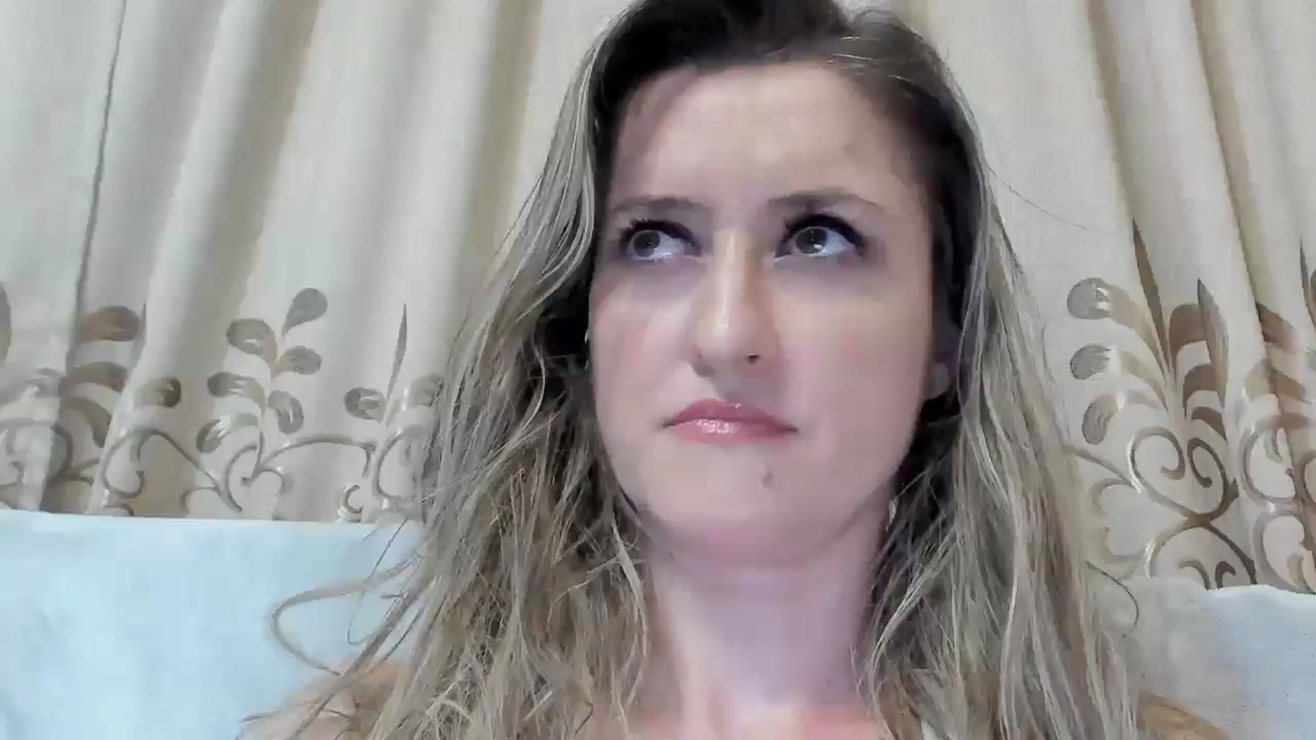 Gallery image thumbnail from BestDream's myfreecams stream on, 12/31/2025, 24:03 image 1 of 20