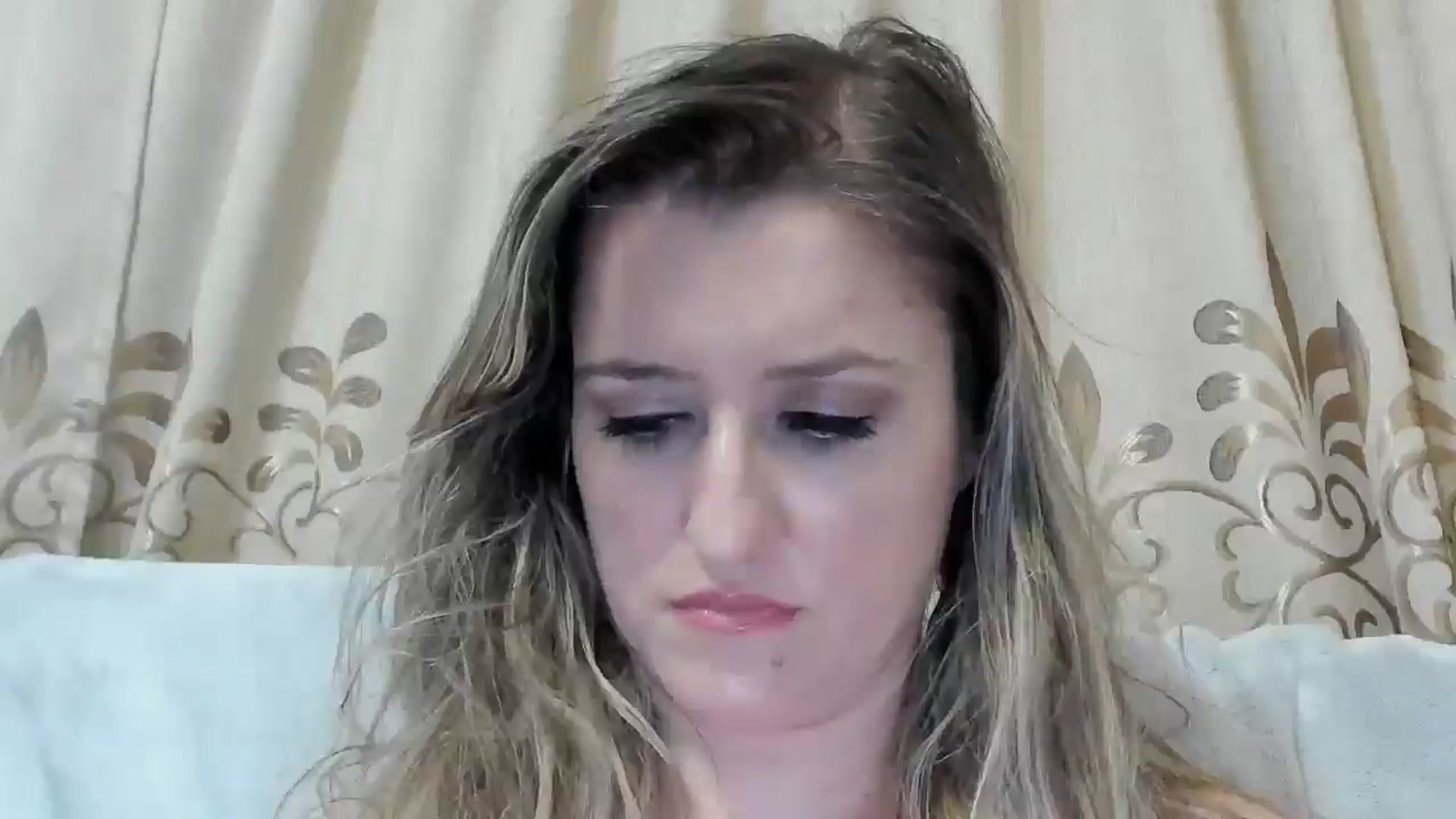 Gallery image thumbnail from BestDream's myfreecams stream on, 12/31/2025, 24:03 image 7 of 20
