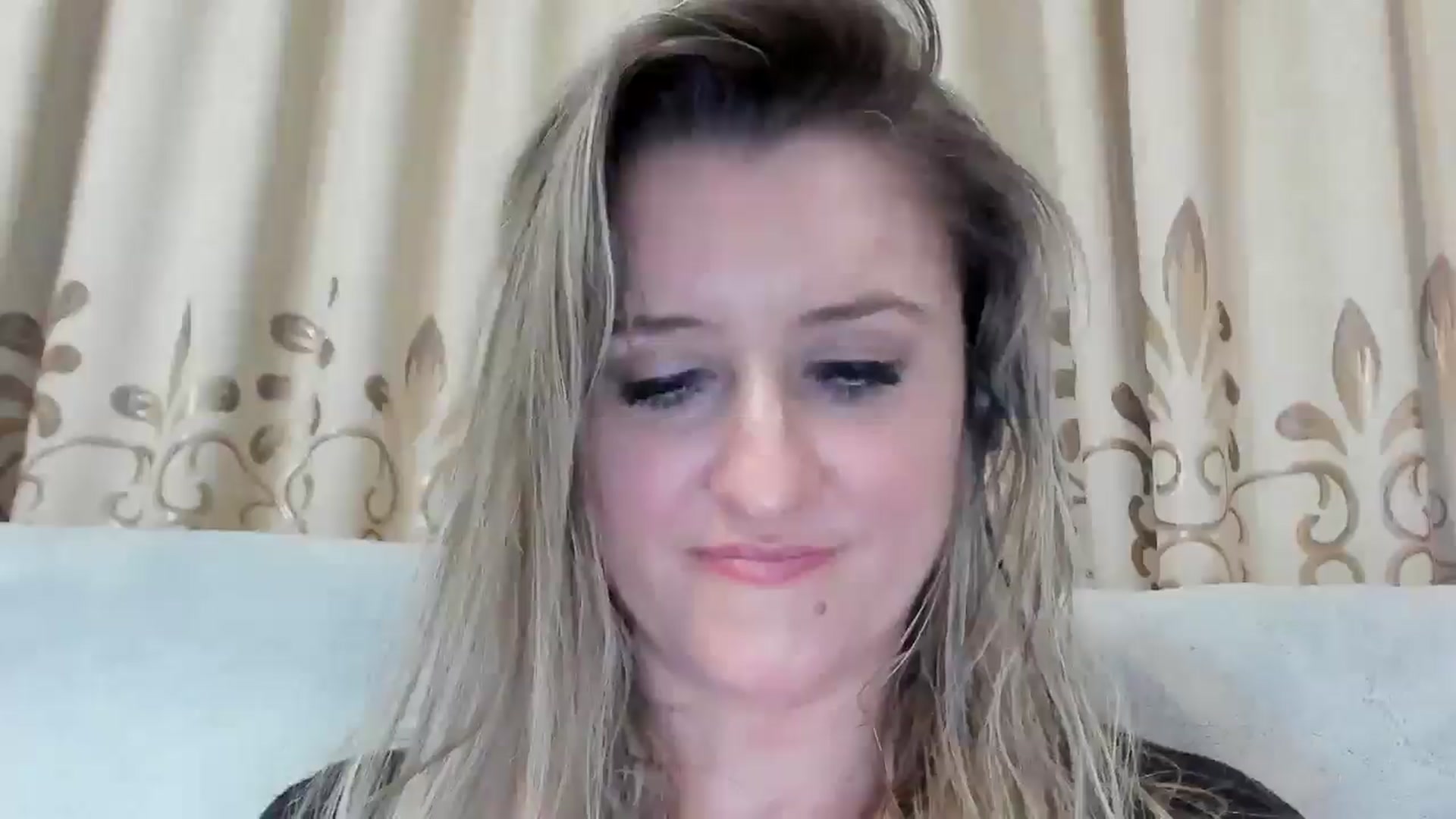 Gallery image thumbnail from BestDream's myfreecams stream on, 01/01/2026, 23:38 image 12 of 20