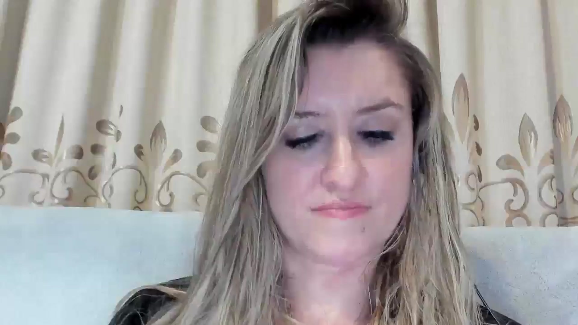 Gallery image thumbnail from BestDream's myfreecams stream on, 01/01/2026, 23:38 image 14 of 20