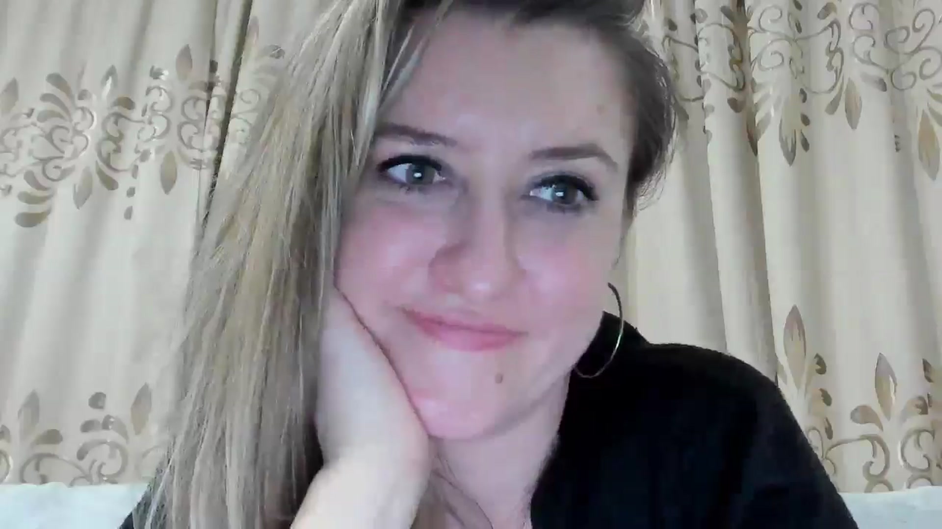 Gallery image thumbnail from BestDream's myfreecams stream on, 01/02/2026, 04:23 image 10 of 20