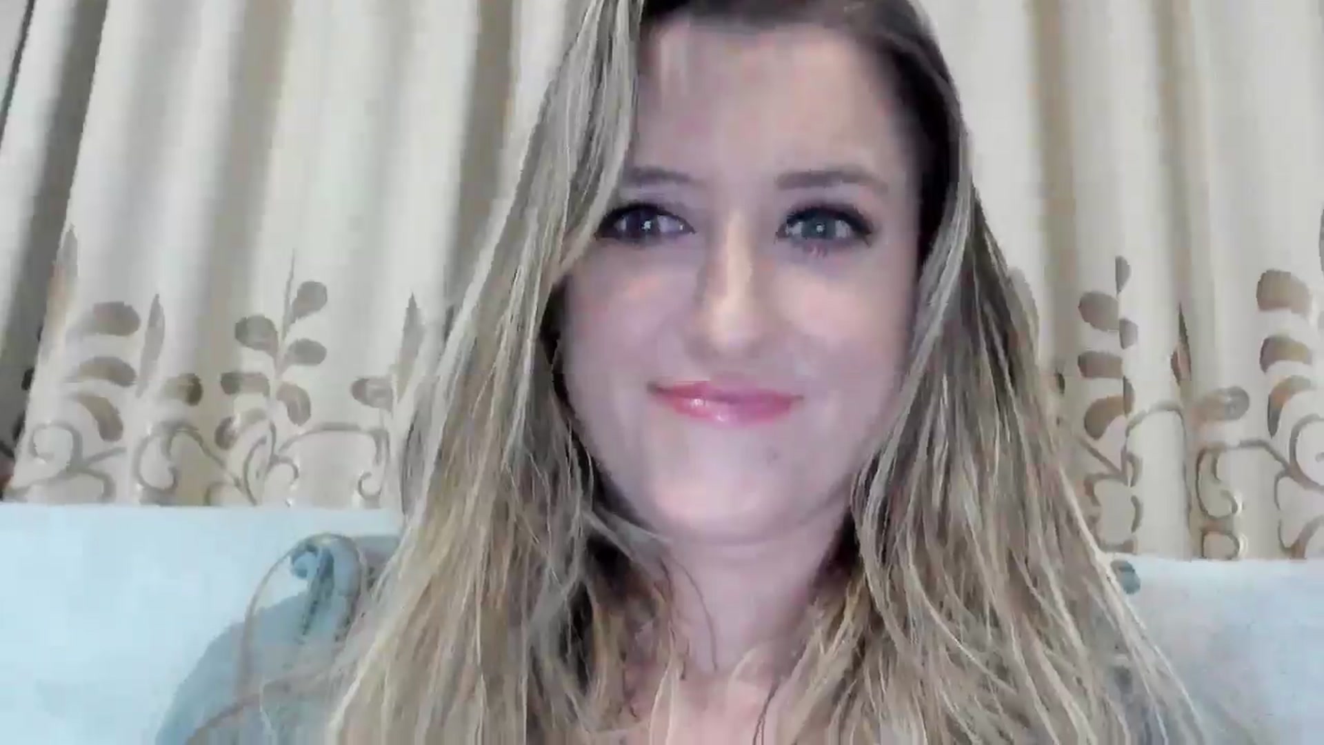 Gallery image thumbnail from BestDream's myfreecams stream on, 01/02/2026, 23:21 image 12 of 20