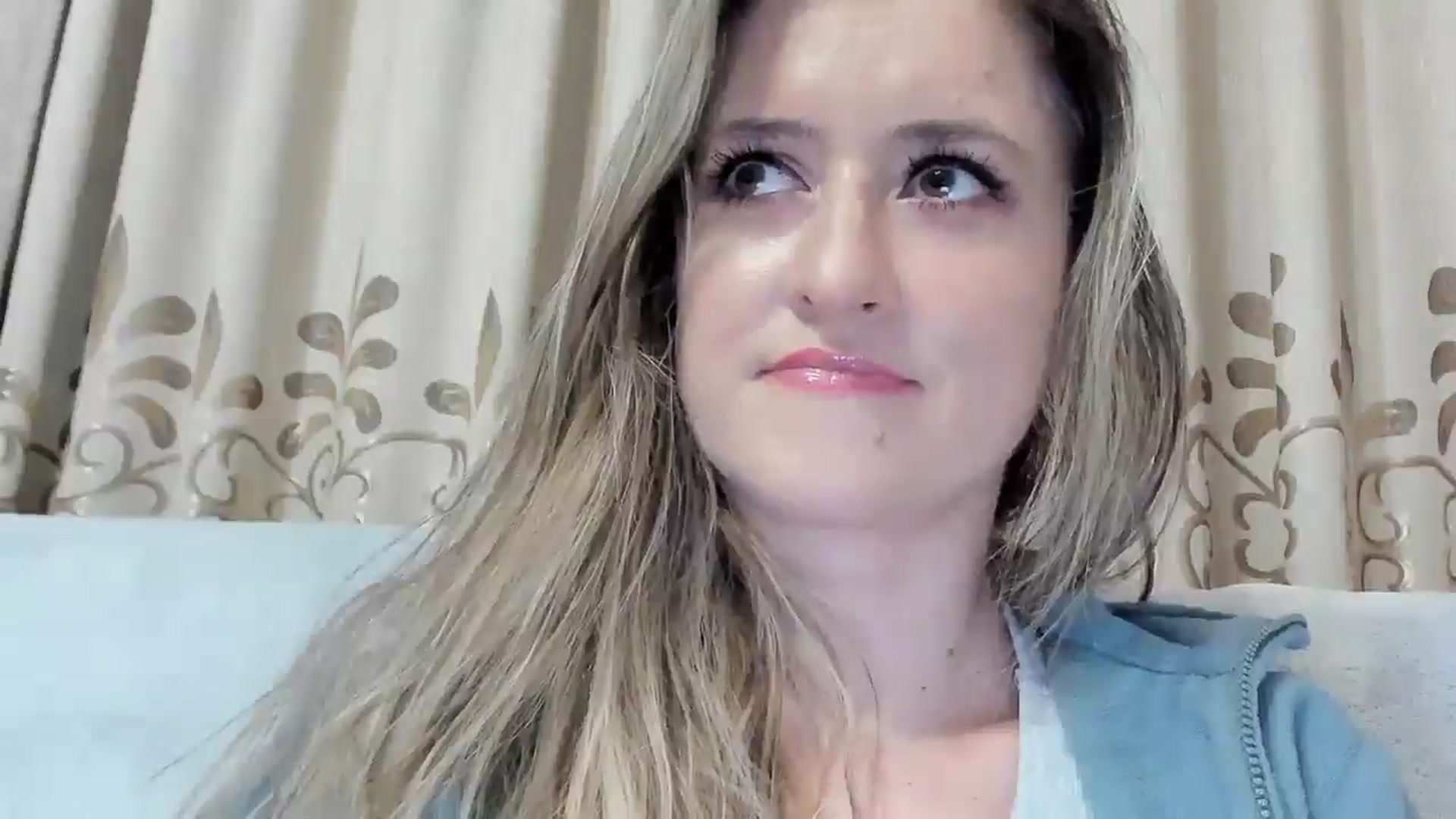 Gallery image thumbnail from BestDream's myfreecams stream on, 01/02/2026, 23:21 image 3 of 20