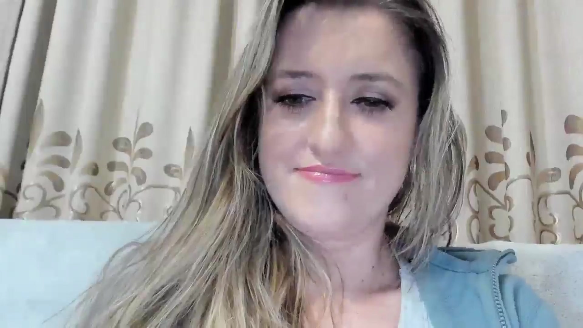 Gallery image thumbnail from BestDream's myfreecams stream on, 01/02/2026, 23:21 image 5 of 20