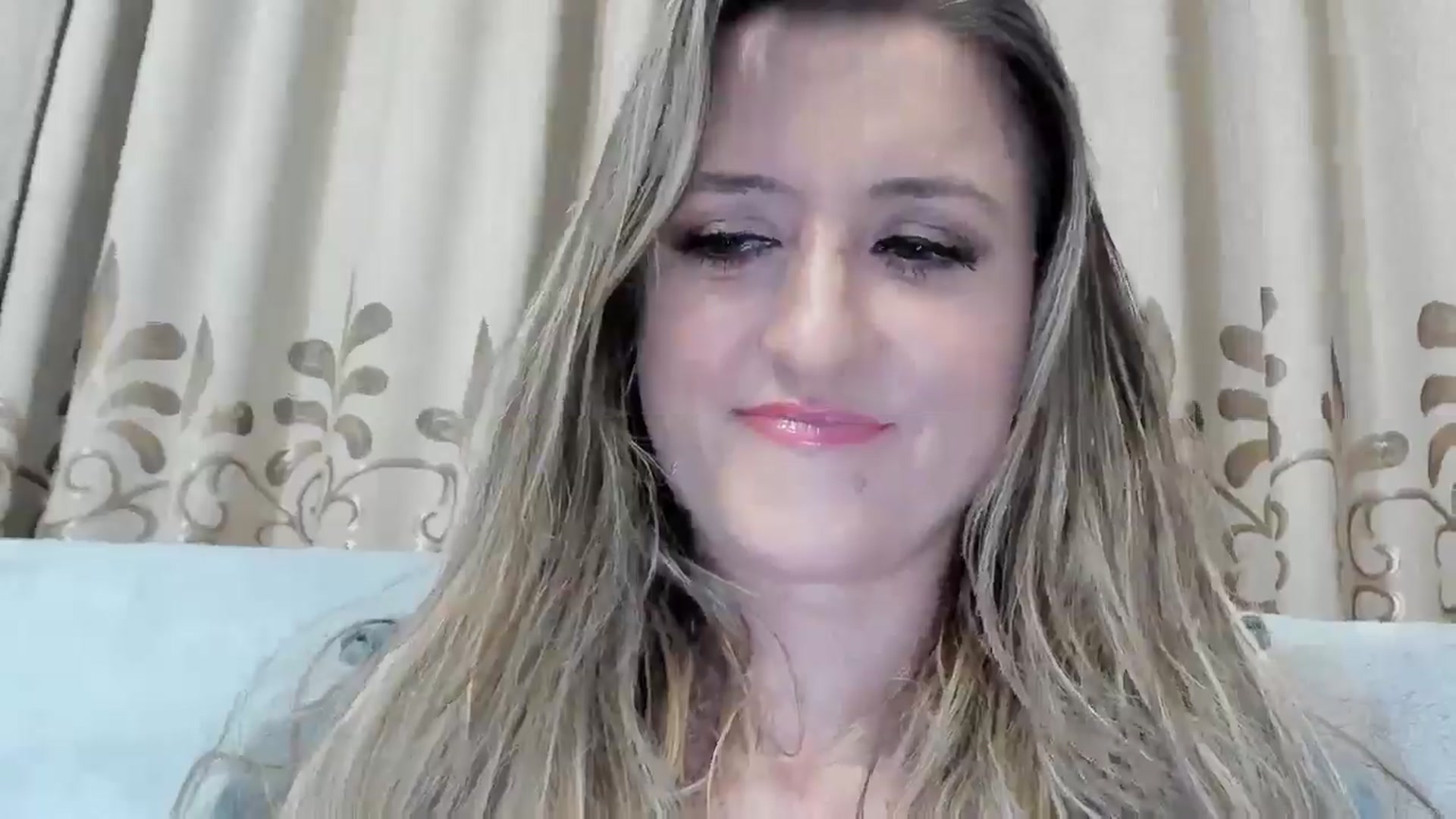 Gallery image thumbnail from BestDream's myfreecams stream on, 01/02/2026, 23:21 image 10 of 20