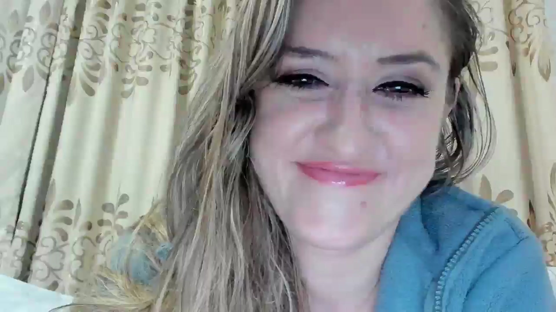 Gallery image thumbnail from BestDream's myfreecams stream on, 01/03/2026, 24:45 image 14 of 20