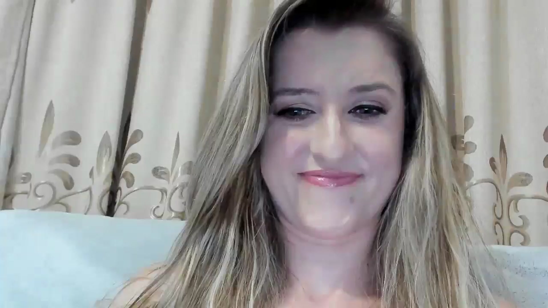 Gallery image thumbnail from BestDream's myfreecams stream on, 01/04/2026, 22:18 image 6 of 20