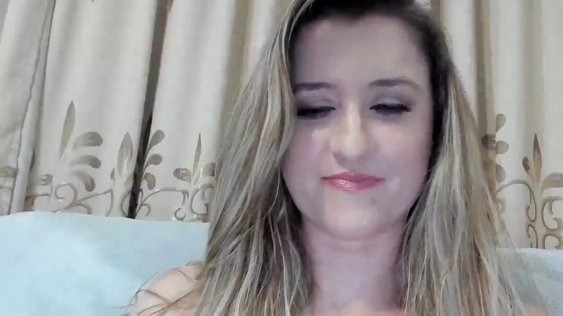 Gallery image thumbnail from BestDream's myfreecams stream on, 01/04/2026, 22:18 image 12 of 20